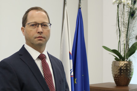 Dr. Andrej Nared