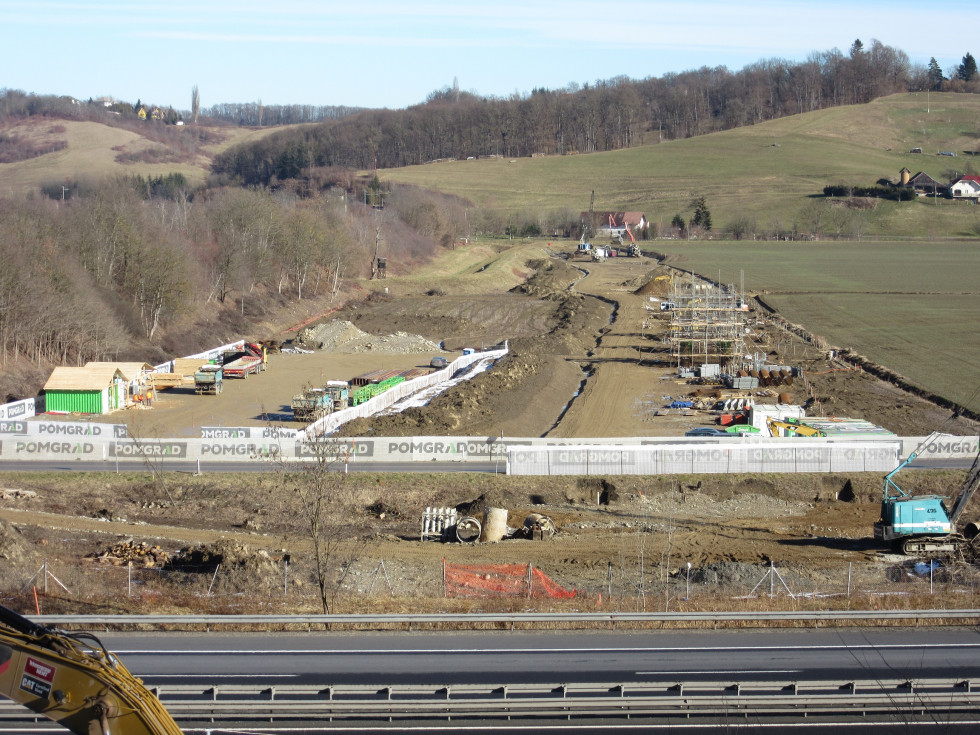 Globoko temeljenje novega železniškega viadukta Pesnica