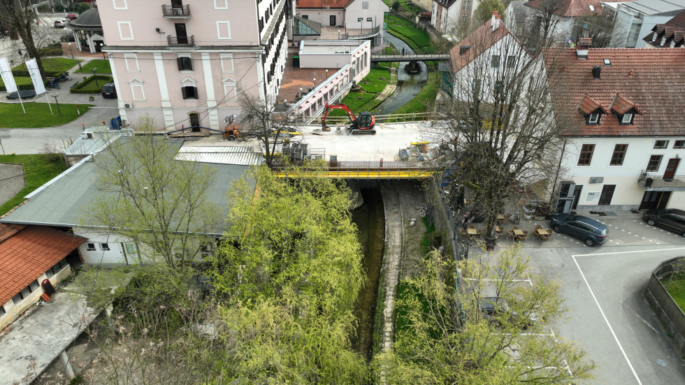 Most čez Sušico v Dolenjskih Toplicah