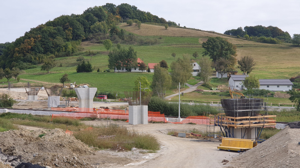 Gradnja nadvoza na območju naselja Ranca