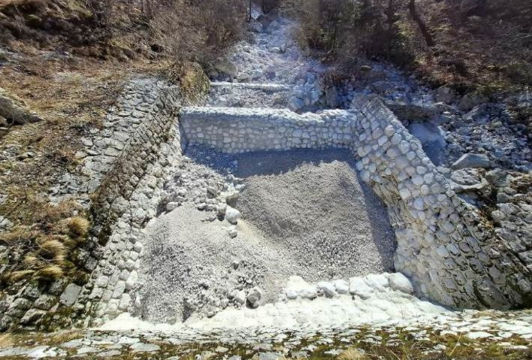 Obnova pregrade pri izvirih Tolminke za zmanjševanje hudourniške ogroženosti Tolmina