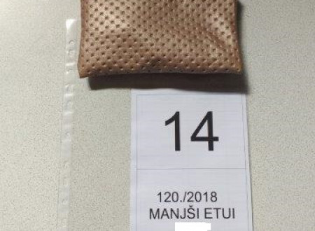 18.12.2019 FUKP - manjši etui z vsebino - rjave barve