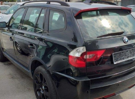 Oklic javne dražbe osebnega vozila BMW X3, 3.0d