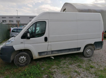 Oklic javne dražbe za kombi Fiat Ducato 2.3 JTD in Ford Ranger 2.5 TDCI DC 4x4