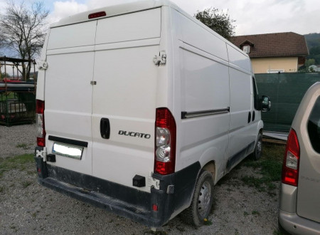 Oklic javne dražbe za kombi Fiat Ducato 2.3 JTD in Ford Ranger 2.5 TDCI DC 4x4