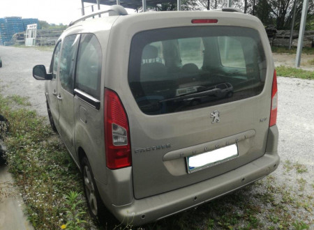 Oklic javne dražbe osebnega vozila Peugeot Partner 1.6 HDI