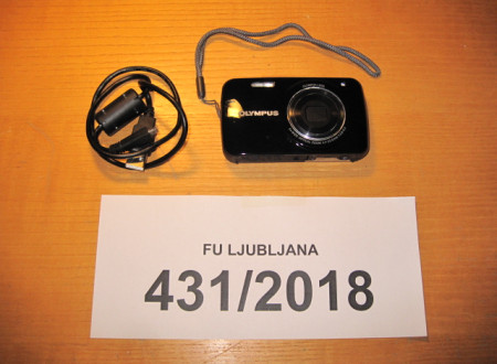 Fotoaparat Olympus; izklicna cena 10 EUR
