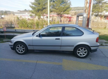 Osebno vozilo BMW 316 I COMPACT - leva stran vozila