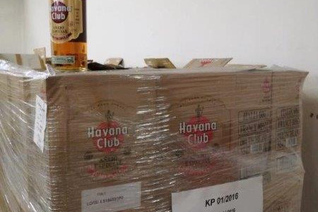  Oklic javne dražbe ruma Havana Club, gina Beefeater Red in ruma Havana Club Anejo