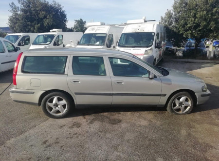 Oklic javne dražbe motornega vozila Volvo, V70/2.5 TDI