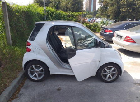 Oklic javne dražbe vozila Smart fortwo pulse