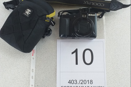 fotoaparat in etui