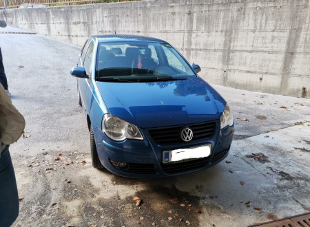 Prednja stran osebnega vozila VW POLO 1.4 TDI