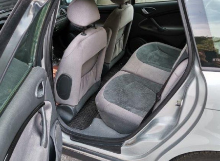 notranjost (zadaj) osebnega vozila Citroën C5, Break 2.0, HDI 16 V