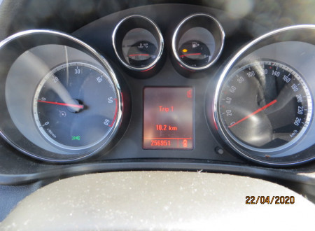 Armatruna plošča osebnega vozila OPEL INSIGNIA CARAVAN 2.0 DT 16V