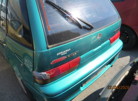 Zadnji del osebnega vozila SUBARU JUSTY 1.3 4WD