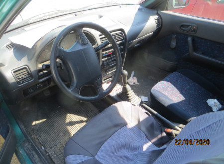 Notranjost osebnega vozila SUBARU JUSTY 1.3 4WD