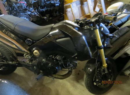 Desni/bočni del motornega kolesa Honda MSX 125