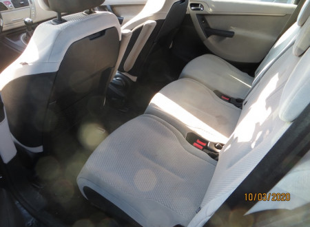 Zadnji sedeži osebnega avtomobila Citroen C4 Picasso 1.6 HDI