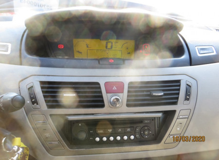 Sprednji notranji del osebnega avtomobila Citroen C4 Picasso 1.6 HDI