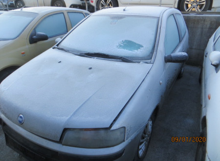 Oklic javne dražbe za osebne avtomobile Hyundai Santa Fe, Ford C-Max, Ford Fusion, Fiat Punto in Honda HRV