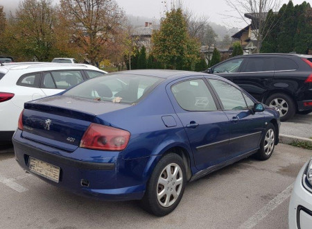 Oklic javne dražbe osebnega vozila Peugeot/1.6/HDI