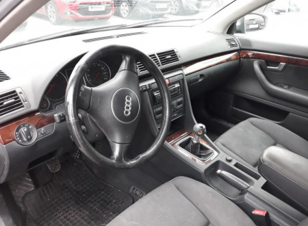 Notranjost osebnega vozila Audi A4/Avant 2.5/TDI