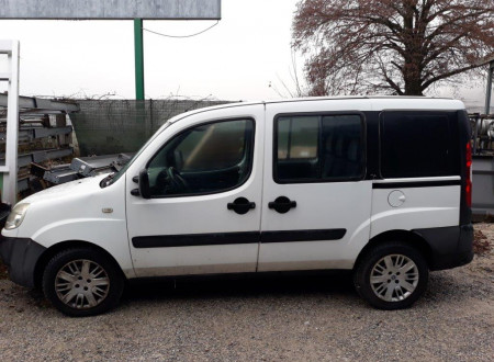 Leva stran tovornega vozila FIAT DOBLO CARGO 1.4