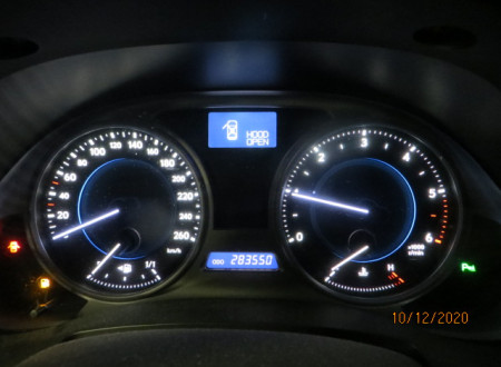 armaturna plošča (števec) osebnega vozila Lexus IS 220 D