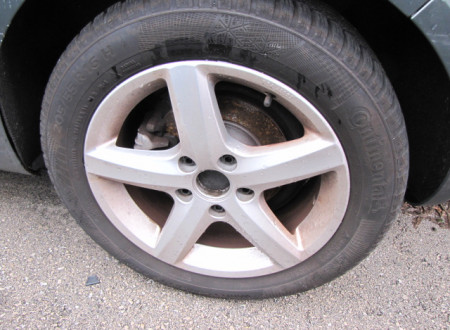 kolo osebnega vozila VW Golf 1.9 TDI
