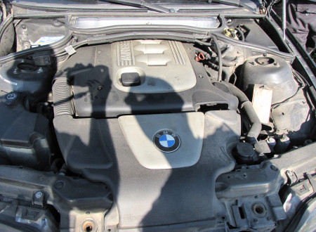 Motor osebnega vozila BMW 318 D