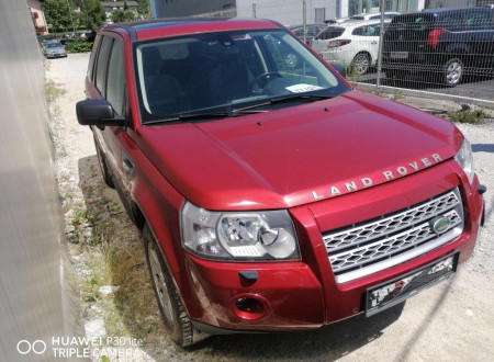 prednja desna stran osebnega vozila LAND ROVER FREELANDER 2 / 2.2 / TD4