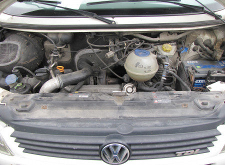 Motor osebnega vozila VW TRANSPORTER 2.5 TDI SYN