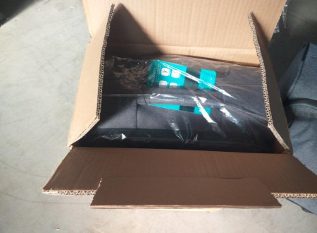 potovalni kovček znamke DORMEO GO! zložen v kartonski embalaži