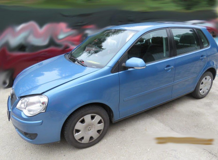 Oklic javne dražbe osebnega motornega vozila Volkswagen Polo