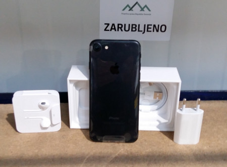 Mobilni telefon APPLE IPHONE 7 32GB BLACK (s pripadajočo opremo)