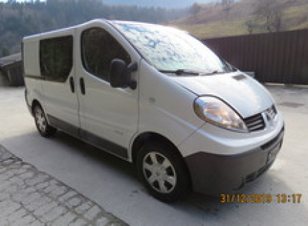 Prednji del (desna stran) - Tovorno vozilo s podaljšano kabino RENAULT TRAFIC 2.0 DCI