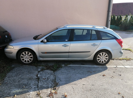 leva stran osebnega vozila RENAULT LAGUNA / 1.9 / DCI