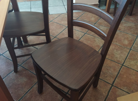 lesen stol rjave barve
