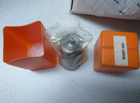 injektor v plastični embalaži 