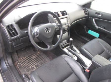 notranjost (armaturna plošča) osebnega vozila HONDA ACORD 2.2 (dizel)