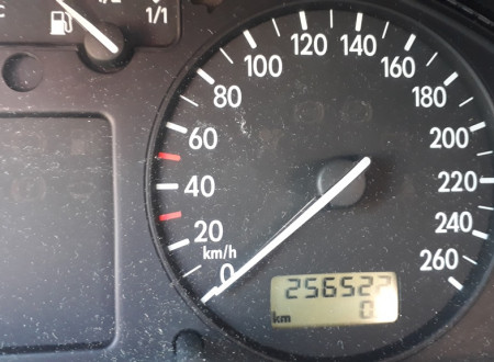 notranjost (števec) osebnega vozila VOLKSWAGEN PASSAT 1.8