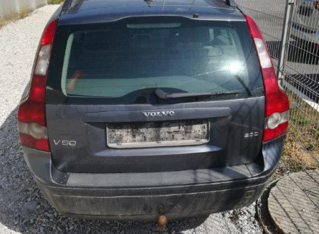 zadnja stran osebnega vozila VOLVO V50 / 2.0 / TD