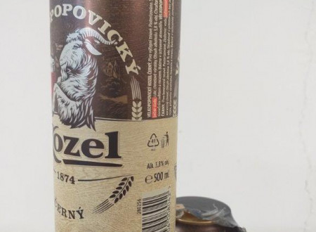 Pločevinka piva Kozel (temno)