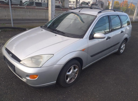 prednja leva stran osebnega vozila FORD FOCUS / 1.8