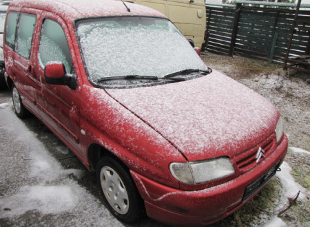 prednja desna stran osebnega vozila CITROËN BERLINGO Break 2.0 HDi