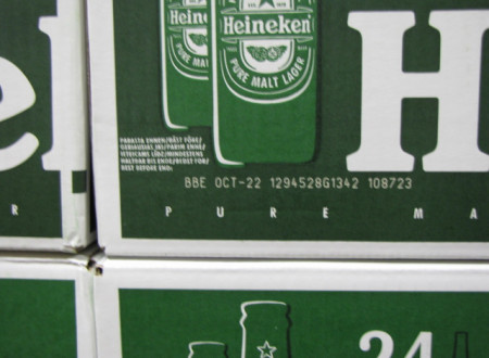 specifikacija na embalaži (kartonski škatli) steklenic piva HEINEKEN (0,33 l)