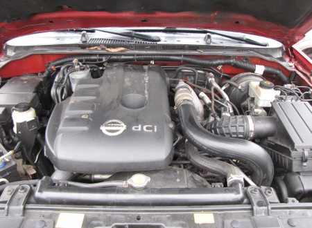 motor tovornega vozila NISSAN NAVARA 2.5 DCI 4X4 AUT.
