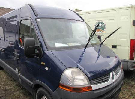 prednja desna stran tovornega vozila RENAULT MASTER FURGON 2.5 DCI