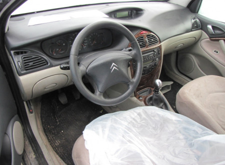notranjost (armaturna plošča) osebnega vozila CITROËN C5 BREAK 2.2 (dizel) 